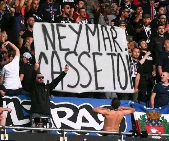 真要走了？孙兴慜在赛后领奖前多次拒绝佩戴队长袖标（离队信号？孙兴慜赛后颁奖前屡次拒绝戴队长袖标）