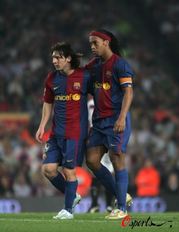 广东男篮防守稳固战胜上海（铁血防守助广东男篮力克上海）