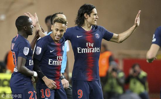 荷媒：拜仁今天将派球探考察里德，评估是否正式联系费耶诺德（荷媒称拜仁今日派球探考察里德，评估是否与费耶诺德正式接洽）