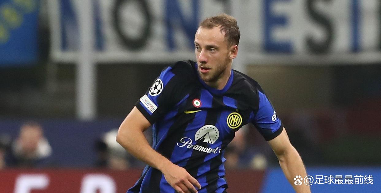 帕夫洛维奇：在此年龄段，我从未见过哪位队友像卡尔这么自信