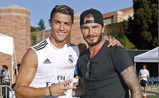 梅西印度行首站结束：凌晨抵达，下午场内亮相因骚乱提前结束（梅西印度行第一站落幕：凌晨入境，下午球场亮相因骚乱被提前叫停）