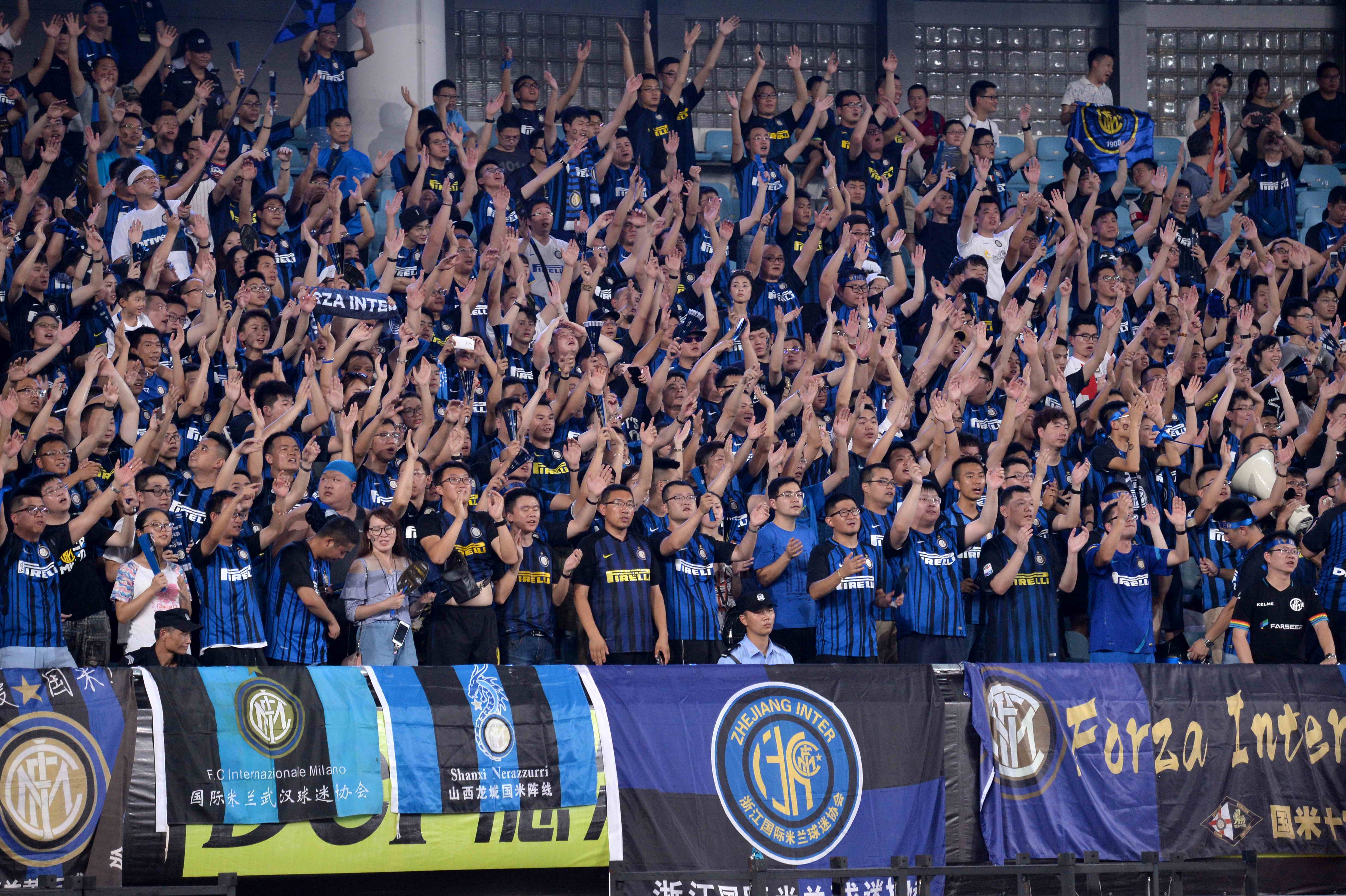 马德兴：U22男足广东集训后将前往阿联酋，在那踢4-5场热身赛（马德兴：U22男足广东集训结束将赴阿联酋，计划进行4至5场热身赛）