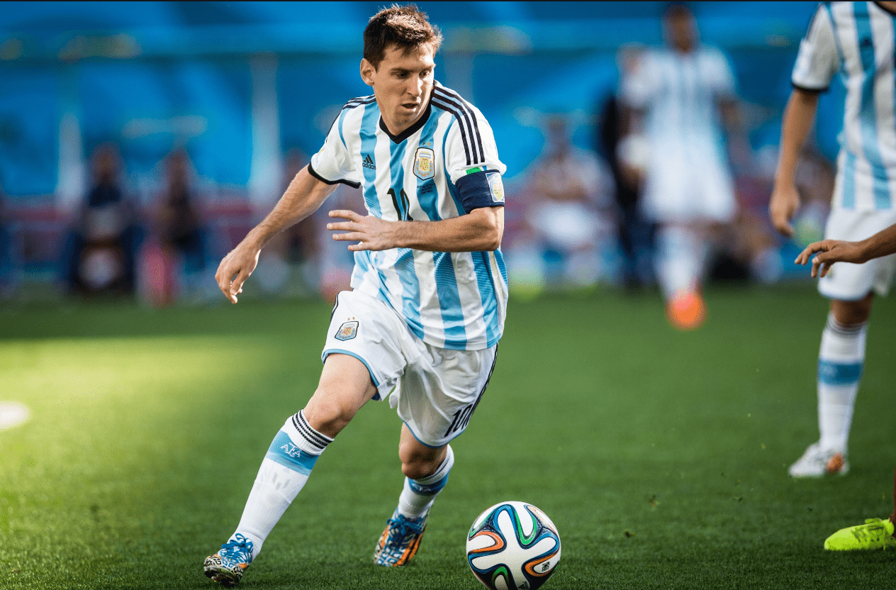 赛后情书：巴萨防守千疮百孔能否防住中超？曼城哈登大胜多特（赛后手记：巴萨后防漏洞百出能挡住中超锋线吗？曼城哈登大胜多特）