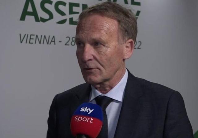 世体：克里斯滕森并没受伤，提前结束训练是计划好的（世体：克里斯滕森无伤，按计划提前结束训练）