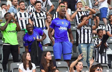 国米vs凯拉特首发预测：巴雷拉踢后腰，劳塔罗继续首发搭皮奥（国米战凯拉特首发前瞻：巴雷拉司职后腰，劳塔罗继续先发搭档皮奥）