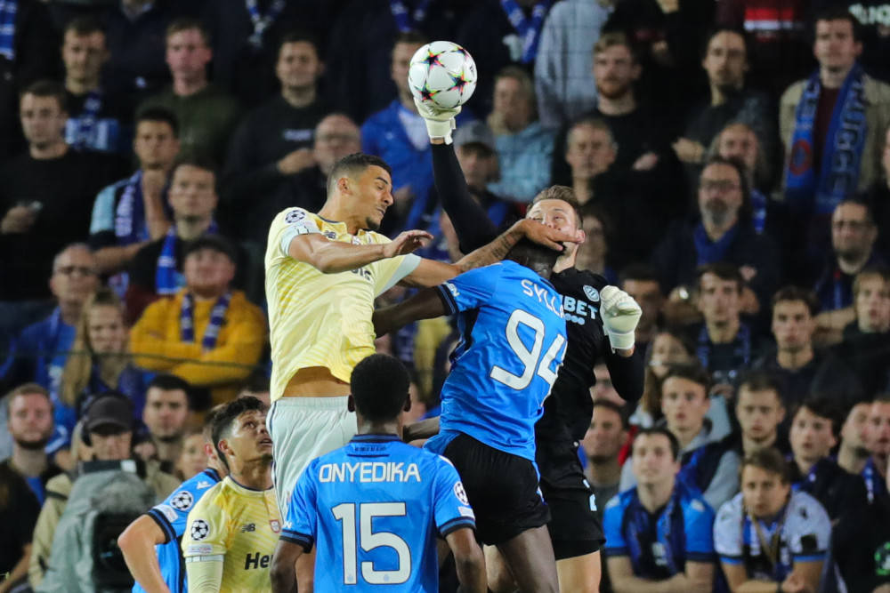 梅西社媒鼓励球队争冠：东部冠军到手，但我们还有决赛要踢（梅西社媒发声：东部封王已成，全队仍向决赛冲刺）