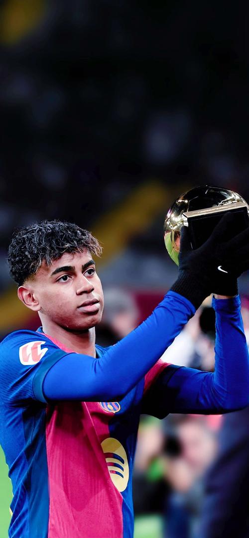 曼晚：曼城伤病潮持续，多库腿伤缺阵罗德里归期未定（曼晚：曼城伤情未缓，多库因腿伤缺席，罗德里复出时间未定）