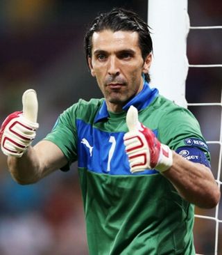 卡内达：弗兰克是很职业的球员，留下了宝贵的财富（卡内达：弗兰克职业素养出众，为球队留下宝贵财富）