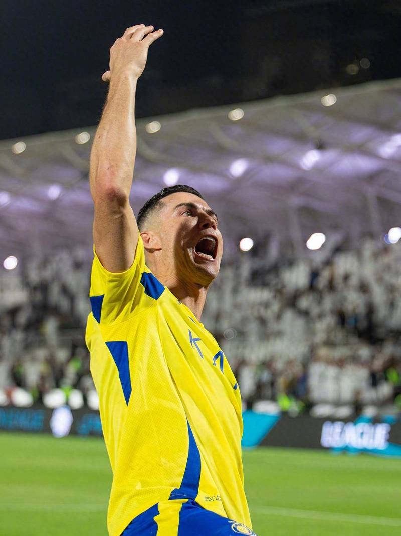 美媒晒图盛赞威少：他在国王，就好像一辆布加迪停在贫民窟（美媒发图大赞威少：在国王阵中，他像贫民窟里的布加迪）