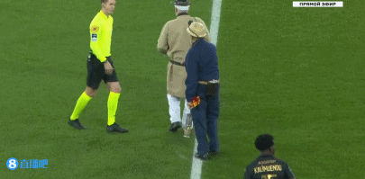 斯基拉：佛罗伦萨处于惩罚性休整状态，俱乐部采取强硬立场（斯基拉：佛罗伦萨遭惩罚性休整，俱乐部强硬表态）